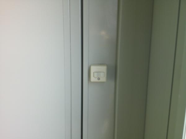 京都府木津川店/展示場の中古ユニットハウス・プレハブ・コンテナハウスCT-41J(2.83坪)の各設備のスイッチ