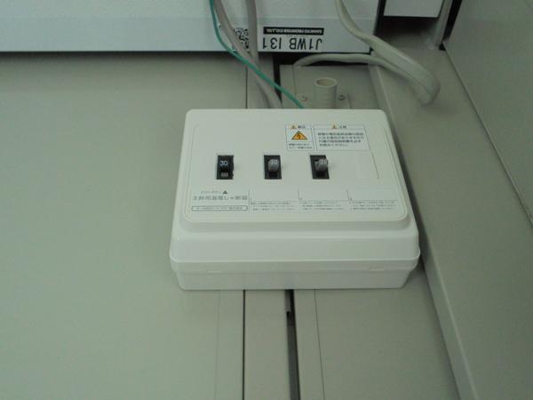 宮城県大崎店/展示場の中古ユニットハウス・プレハブ・コンテナハウスCT-41J(2.83坪)の各設備の分電盤