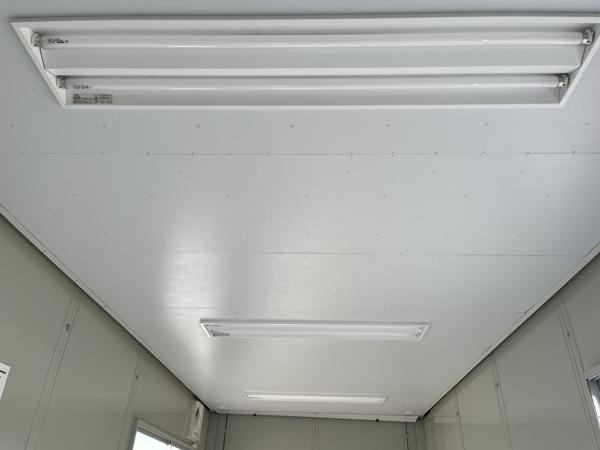 山梨県笛吹一宮店/展示場の中古ユニットハウス・プレハブ・コンテナハウスCT-54J(3.80坪)の各設備の照明器具
