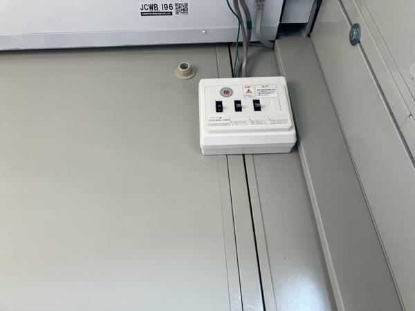 長野県長野店/展示場の中古ユニットハウス・プレハブ・コンテナハウスCT-32J(2.16坪)の各設備の分電盤
