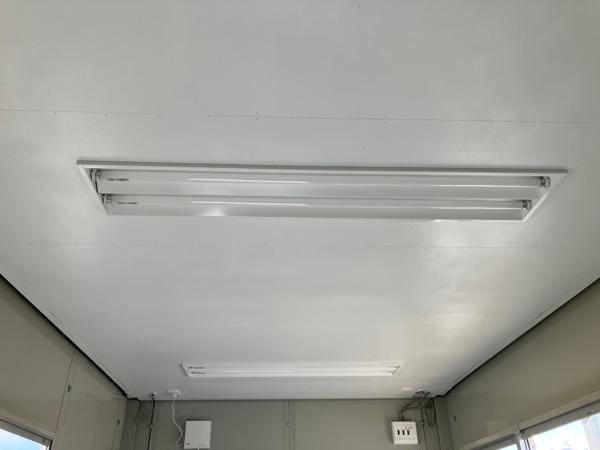 静岡県三島店/展示場の中古ユニットハウス・プレハブ・コンテナハウスCT-41J(2.83坪)の各設備の照明器具