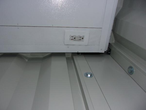 静岡県新富士総合展示場の中古ユニットハウス・プレハブ・コンテナハウスCT-32JG(2.16坪)の各設備のスイッチ