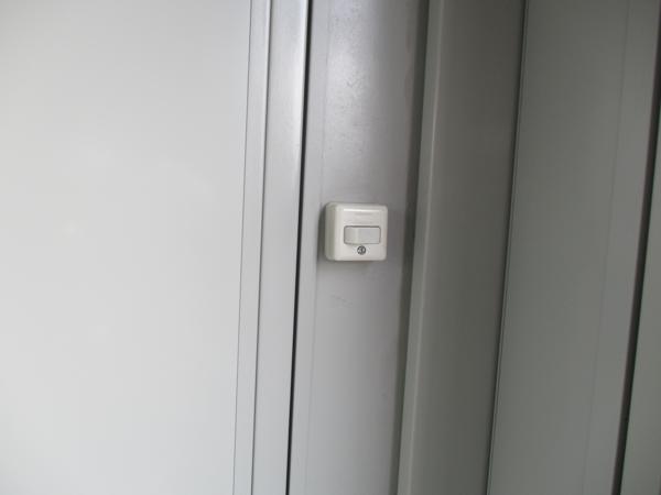 宮城県仙台総合展示場の中古ユニットハウス・プレハブ・コンテナハウスCT-32J(2.16坪)の各設備のスイッチ