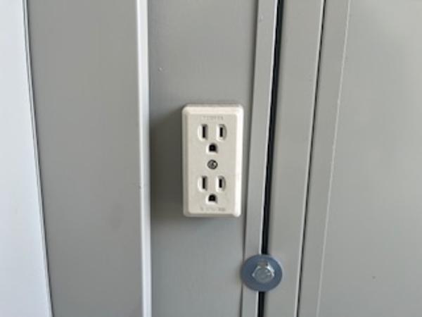 埼玉県本庄店/展示場の中古ユニットハウス・プレハブ・コンテナハウスCT-32J(2.16坪)の各設備のコンセント