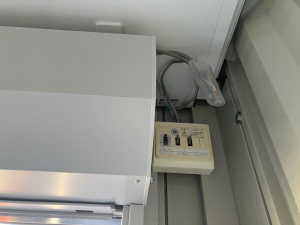 埼玉県本庄店/展示場の中古ユニットハウス・プレハブ・コンテナハウスCT-32JG(2.16坪)の各設備の分電盤