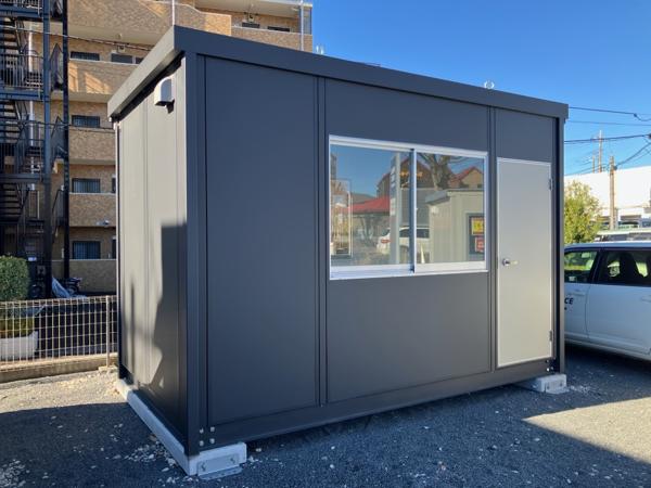 埼玉県さいたま営業所/展示場の新棟ユニットハウス・プレハブ・コンテナハウス38MSL(2.43坪)の本体の外観