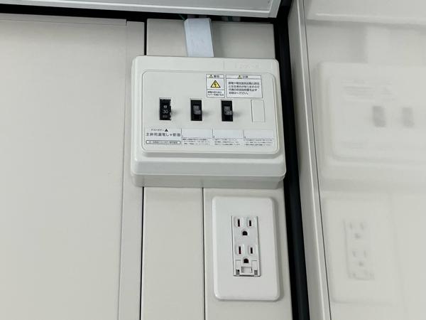 埼玉県さいたま営業所/展示場の新棟ユニットハウス・プレハブ・コンテナハウス38MSL(2.43坪)の各設備の分電盤