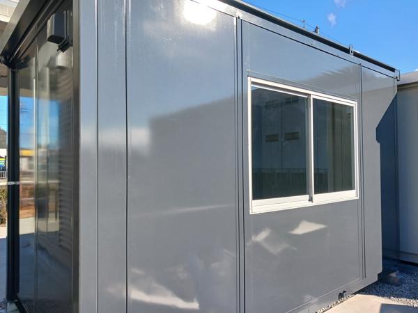 香川県高松出張所/展示場の中古ユニットハウス・プレハブ・コンテナハウスCT-41J(2.83坪)の本体の外観
