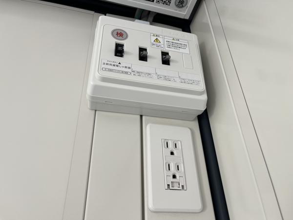 石川県小松店/展示場の新棟ユニットハウス・プレハブ・コンテナハウス38MSL(2.43坪)の各設備の分電盤