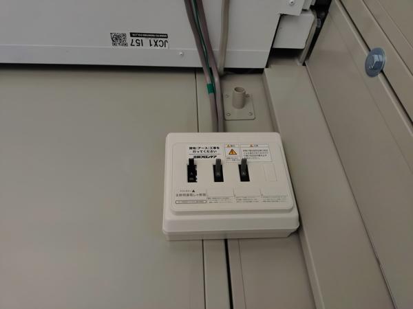 茨城県神栖店/展示場の中古ユニットハウス・プレハブ・コンテナハウスCT-32J(2.16坪)の各設備の分電盤