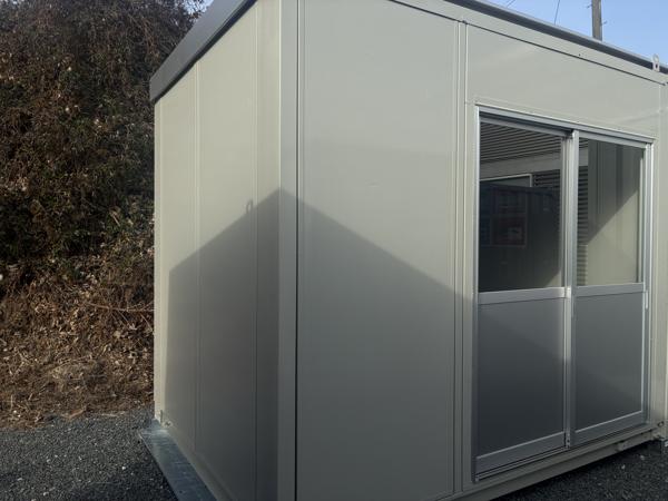 岩手県宮古店/展示場の中古ユニットハウス・プレハブ・コンテナハウスCT-32J(2.16坪)の本体の外観