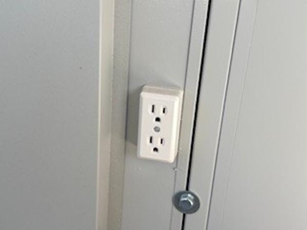 静岡県富士店/展示場の中古ユニットハウス・プレハブ・コンテナハウスCT-54J(7.78坪)の各設備のコンセント