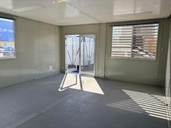 静岡県富士店/展示場の中古ユニットハウス・プレハブ・コンテナハウスCT-54J(7.78坪)の本体の内観