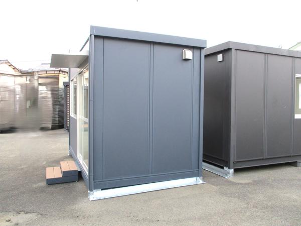 京都府亀岡店/展示場の新棟ユニットハウス・プレハブ・コンテナハウス38MSL(2.43坪)の本体の外観