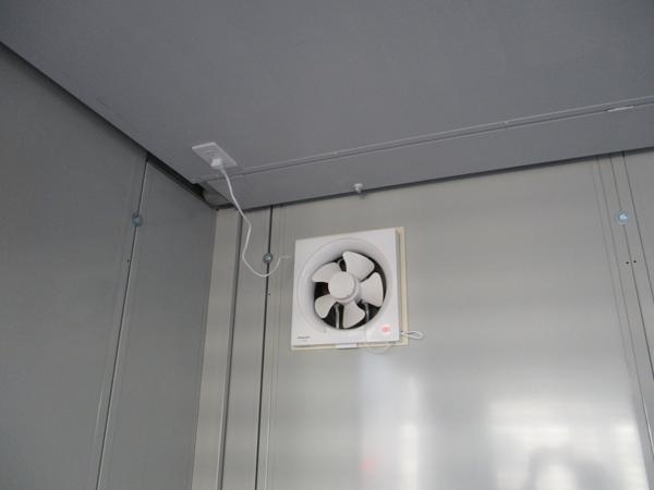 京都府亀岡店/展示場の中古ユニットハウス・プレハブ・コンテナハウスCT-54J(6.01坪)の各設備の換気扇