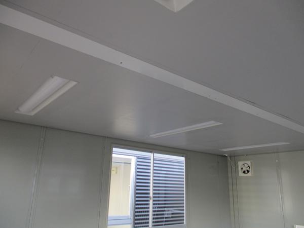 京都府亀岡店/展示場の中古ユニットハウス・プレハブ・コンテナハウスCT-54J(6.01坪)の各設備の照明器具