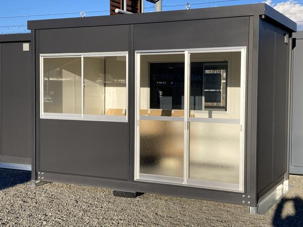 静岡県島田店/展示場の新棟ユニットハウス・プレハブ・コンテナハウス38MSL(2.43坪)の本体の外観