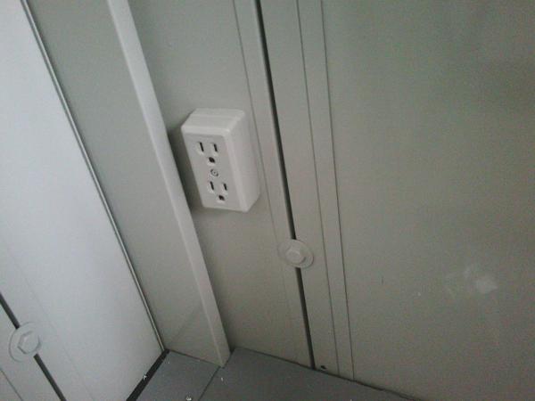 兵庫県加古川店/展示場の中古ユニットハウス・プレハブ・コンテナハウスCT-32J(2.16坪)の各設備のコンセント