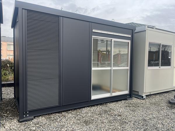 東京都町田店/展示場の新棟ユニットハウス・プレハブ・コンテナハウス38MSL(2.43坪)の本体の外観