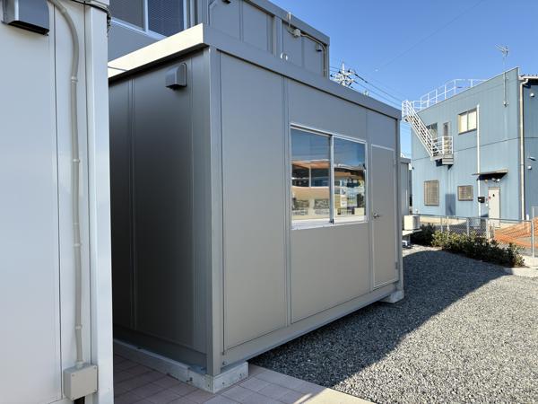 埼玉県川越店/展示場の新棟ユニットハウス・プレハブ・コンテナハウス38MSL(2.43坪)の本体の外観