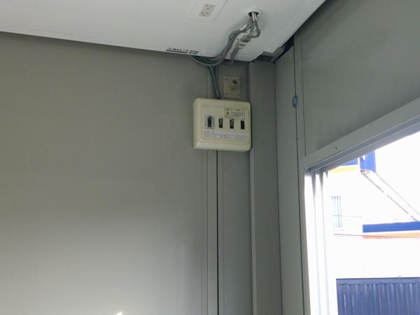 山口県宇部店/展示場の中古ユニットハウス・プレハブ・コンテナハウスCT-32J(2.16坪)の各設備の分電盤