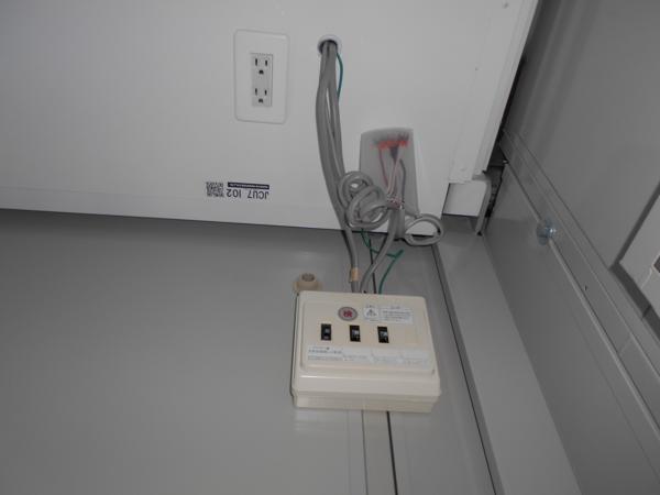 埼玉県蓮田店/展示場の中古ユニットハウス・プレハブ・コンテナハウスルーバー付き