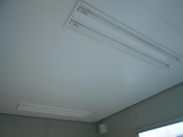 埼玉県蓮田店/展示場の中古ユニットハウス・プレハブ・コンテナハウスルーバー付き