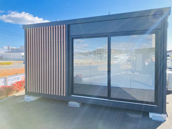 高知県土佐店/展示場の新棟ユニットハウス・プレハブ・コンテナハウス47MSL EXTRA SPACE(3.02坪)の本体の外観