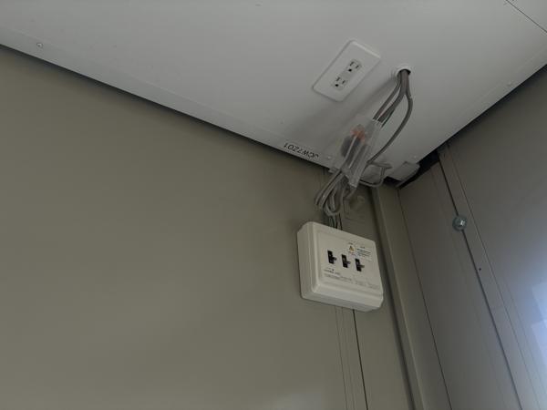 岩手県宮古店/展示場の中古ユニットハウス・プレハブ・コンテナハウスCT-32J(2.16坪)の各設備の分電盤