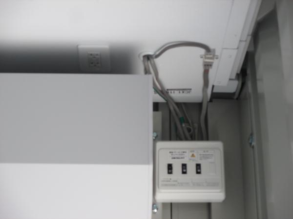 埼玉県加須店/展示場の中古ユニットハウス・プレハブ・コンテナハウスCT-32JG(2.16坪)の各設備の分電盤