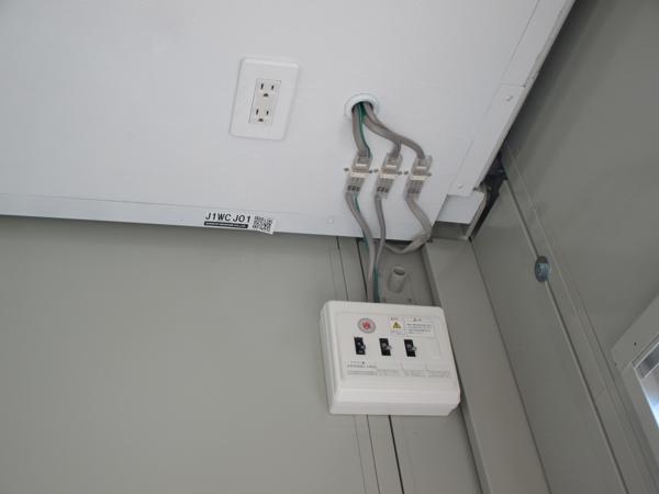 埼玉県加須店/展示場の中古ユニットハウス・プレハブ・コンテナハウスCT-41J(2.83坪)の各設備の分電盤