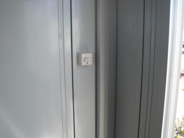 埼玉県花園インター店/展示場の中古ユニットハウス・プレハブ・コンテナハウスCT-42J(2.83坪)の各設備のスイッチ