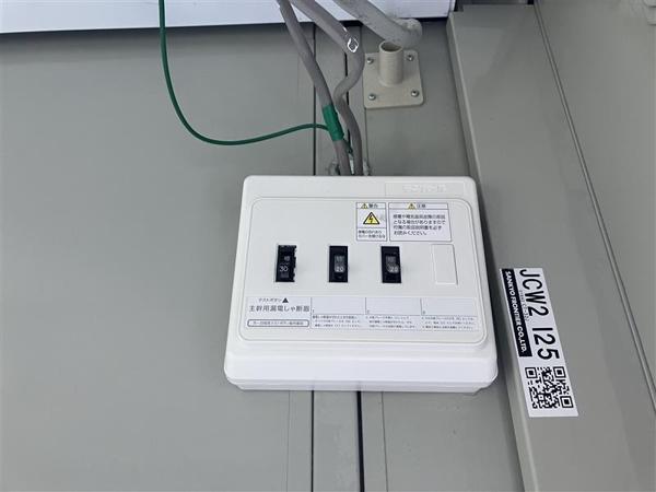 群馬県伊勢崎バイパス店/展示場の中古ユニットハウス・プレハブ・コンテナハウスCT-32J(2.16坪)の各設備の分電盤