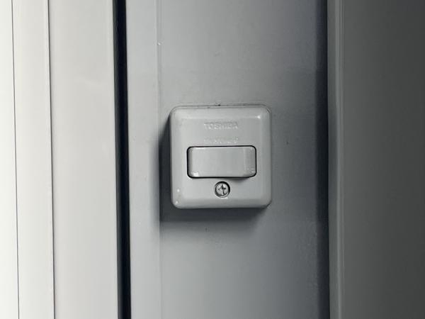 長崎県長崎店/展示場の中古ユニットハウス・プレハブ・コンテナハウスCT-41J(2.83坪)の各設備のスイッチ