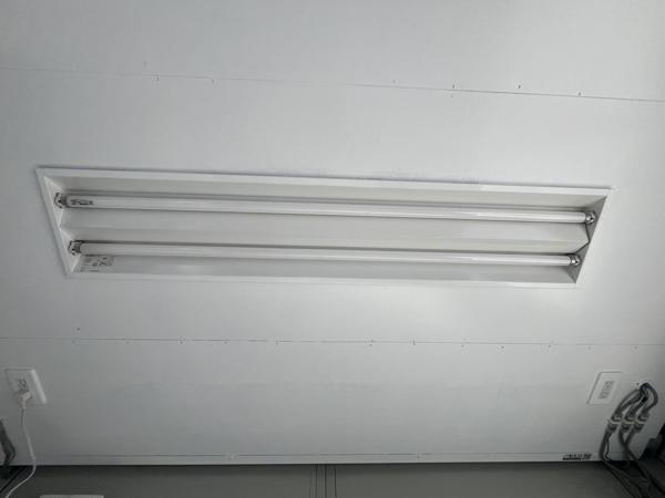 長崎県長崎店/展示場の中古ユニットハウス・プレハブ・コンテナハウスCT-41J(2.83坪)の各設備の照明器具