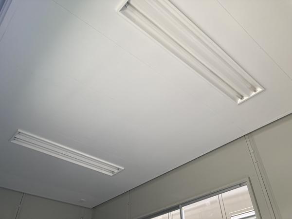 奈良県奈良店/展示場の中古ユニットハウス・プレハブ・コンテナハウスCT-41J(2.83坪)の各設備の照明器具