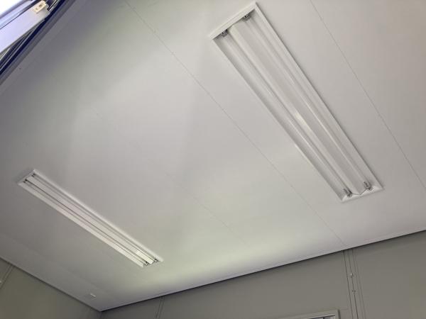 奈良県奈良店/展示場の中古ユニットハウス・プレハブ・コンテナハウスCT-41J(2.83坪)の各設備の照明器具