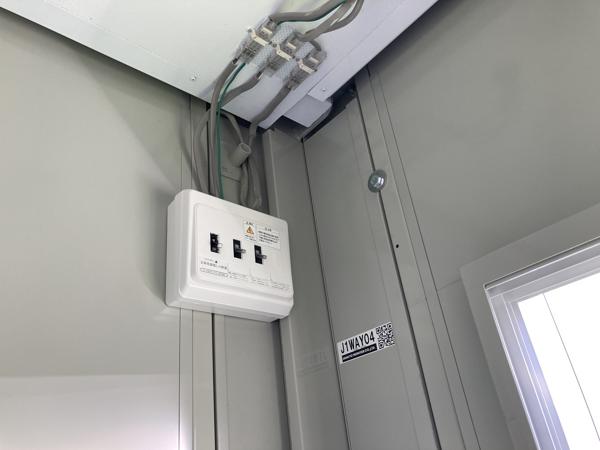 奈良県奈良店/展示場の中古ユニットハウス・プレハブ・コンテナハウスCT-41J(2.83坪)の各設備の分電盤