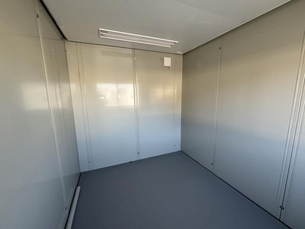 茨城県小美玉店/展示場の中古ユニットハウス・プレハブ・コンテナハウスCT-32J(2.16坪)の本体の内観