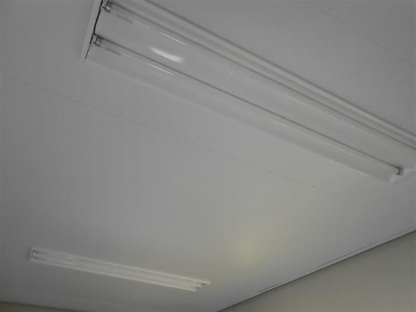 群馬県館林店/展示場の中古ユニットハウス・プレハブ・コンテナハウスCT-41J(2.83坪)の各設備の照明器具