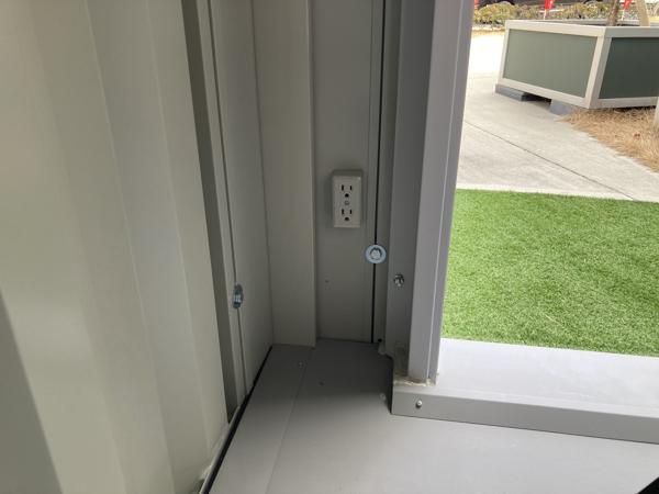 奈良県奈良店/展示場の中古ユニットハウス・プレハブ・コンテナハウスCT-41JG(2.83坪)の各設備のコンセント