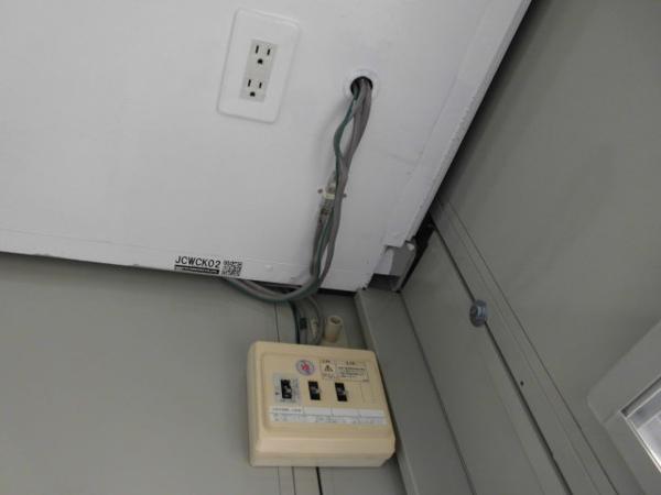 福岡県太宰府店/展示場の中古ユニットハウス・プレハブ・コンテナハウスCT-32J(2.18坪)の各設備の分電盤