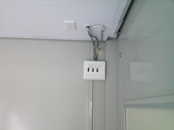 埼玉県熊谷店/展示場の中古ユニットハウス・プレハブ・コンテナハウスCT-32J(2.16坪)の各設備の分電盤