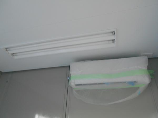 茨城県鹿嶋店/展示場の中古ユニットハウス・プレハブ・コンテナハウスCT-32J(2.16坪)の各設備のエアコン