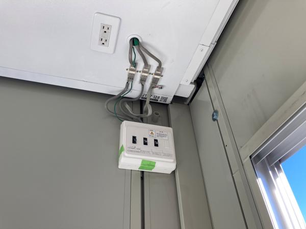 群馬県太田店/展示場の中古ユニットハウス・プレハブ・コンテナハウスCT-41J(2.83坪)の各設備の分電盤