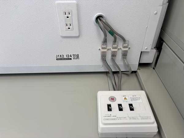 埼玉県川越店/展示場の中古ユニットハウス・プレハブ・コンテナハウスCT-41J(2.83坪)の各設備の分電盤