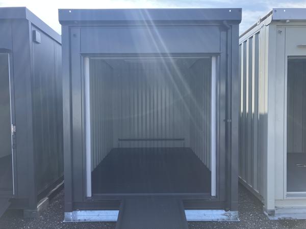 鹿児島県鹿屋店/展示場の中古ユニットハウス・プレハブ・コンテナハウスCT-41JG バイク倉庫(2.83坪)の本体の外観