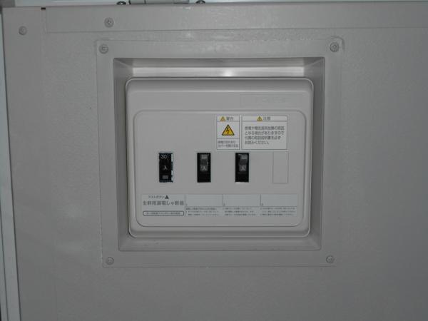 京都府宇治出張所/展示場の中古ユニットハウス・プレハブ・コンテナハウスCT-54J(7.78坪)の各設備の分電盤