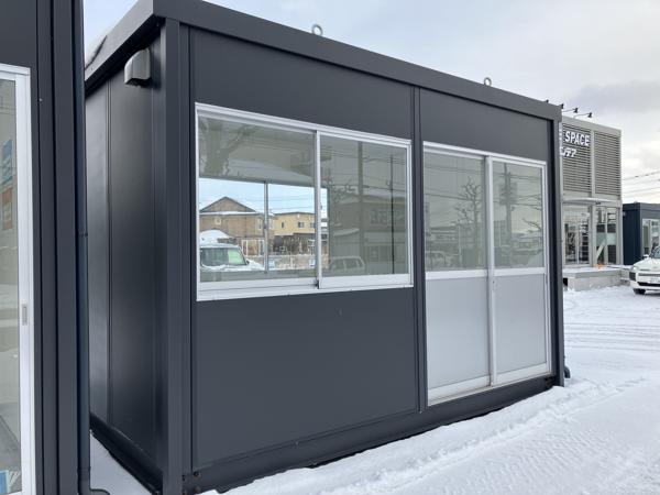 北海道函館店/展示場の新棟ユニットハウス・プレハブ・コンテナハウス38MSL(2.43坪)の本体の外観