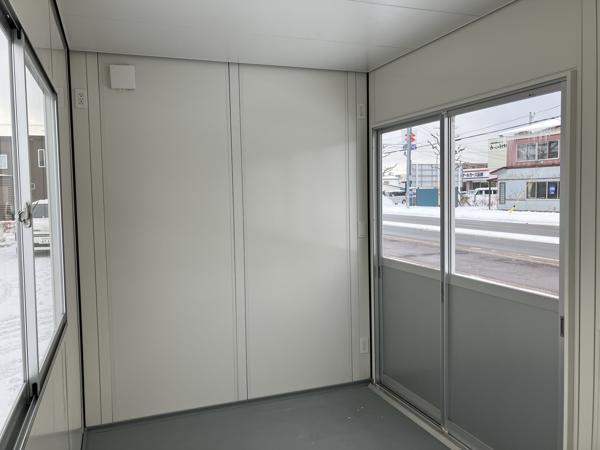 北海道函館店/展示場の新棟ユニットハウス・プレハブ・コンテナハウス38MSL(2.43坪)の本体の内観